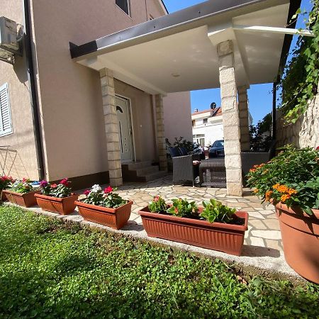 Momentera Apartments Котор Экстерьер фото