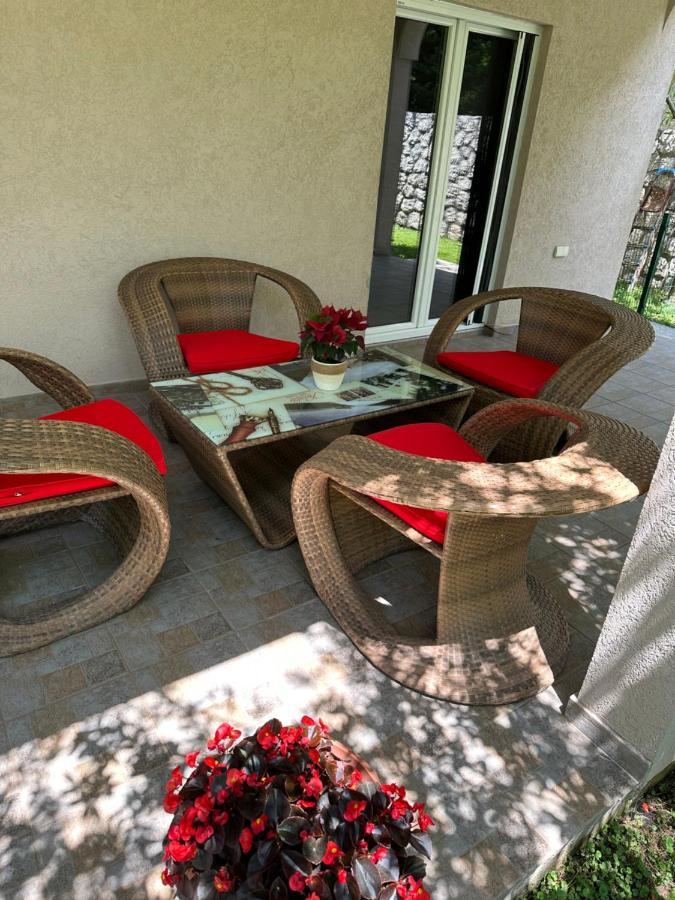 Momentera Apartments Котор Экстерьер фото